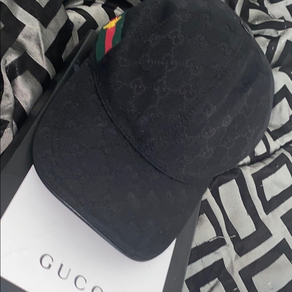 Gucci hat and purse
